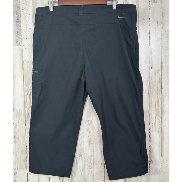 Eddie Bauer Tech Capri Pants 16 Black Stretch Mountain Hiking Gorpcore NWOT - Picture 2 of 9